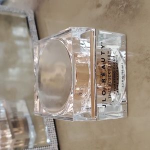 JLo Hydrating cream
